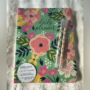 NWT Steel Mill and Co Undated floral Daily Planner with matching pens & stickers